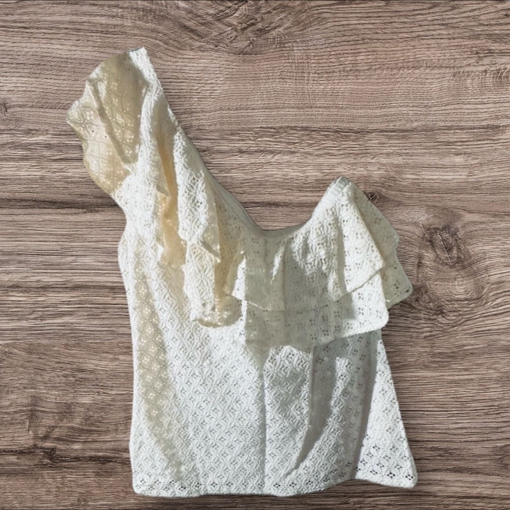 Banana Republic Chic Off-White One shoulder Lace Ruffled Dressy Top Size XS